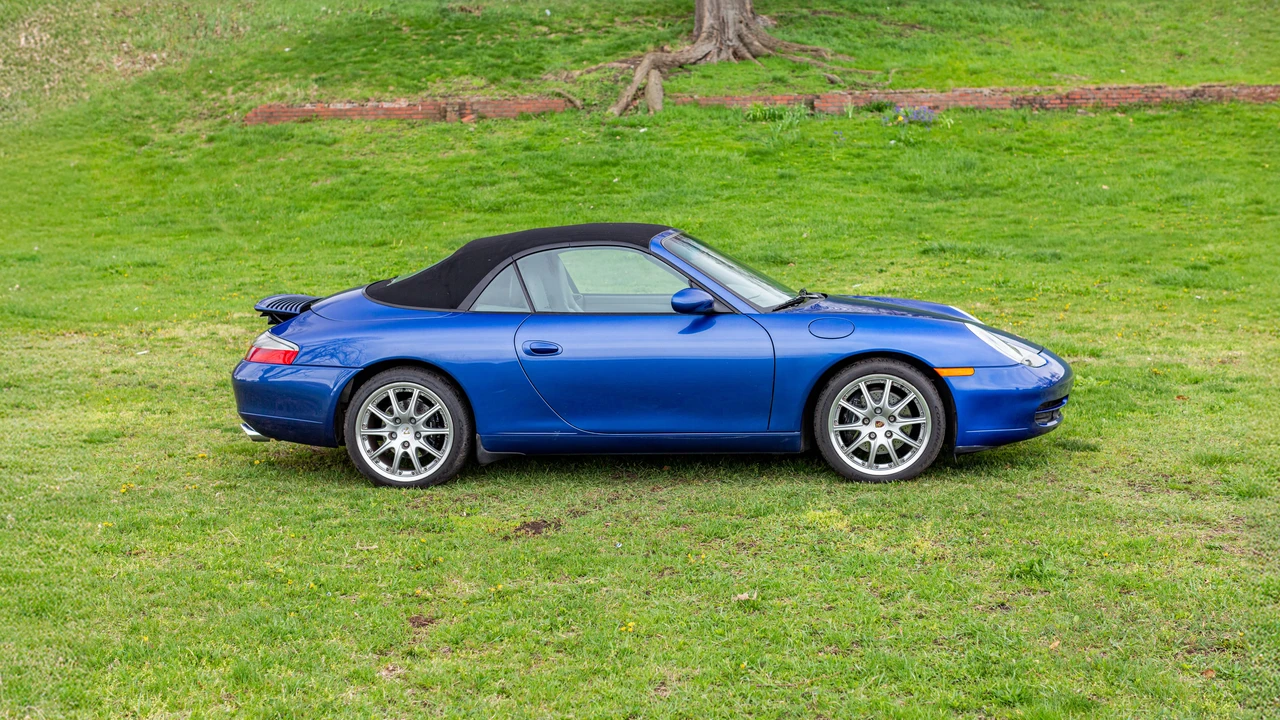 2001 Porsche 996 Carrera - Image 5 of 31