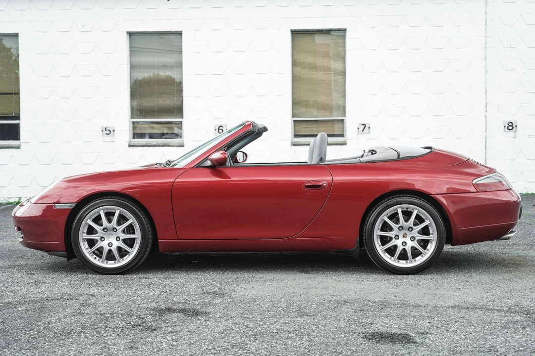 2001 Porsche 996 Carrera - Image 2 of 31