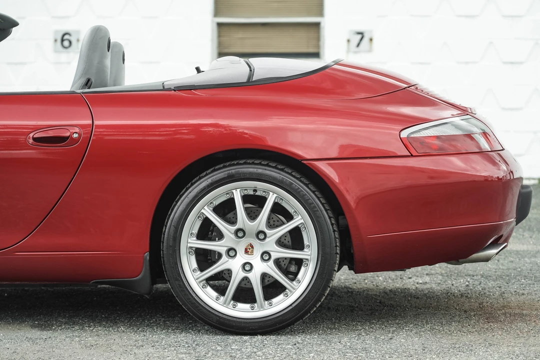 2001 Porsche 996 Carrera - Image 24 of 31