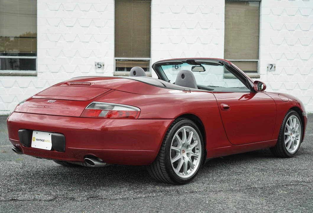 2001 Porsche 996 Carrera - Image 8 of 31
