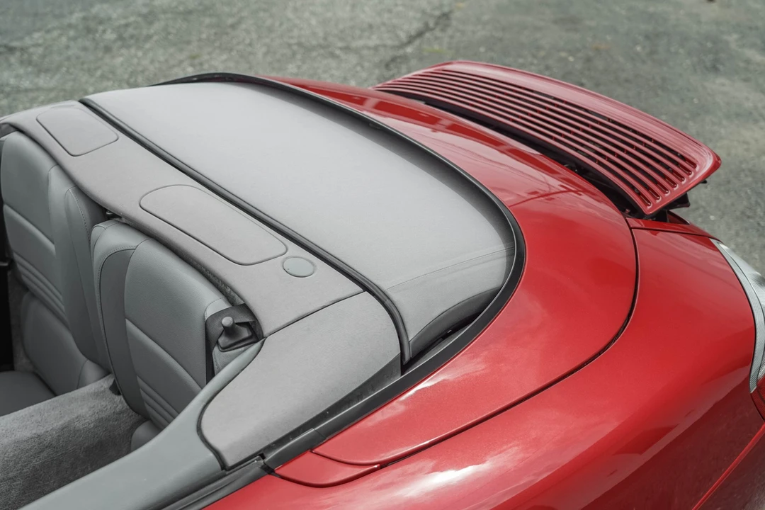 2001 Porsche 996 Carrera - Image 25 of 31