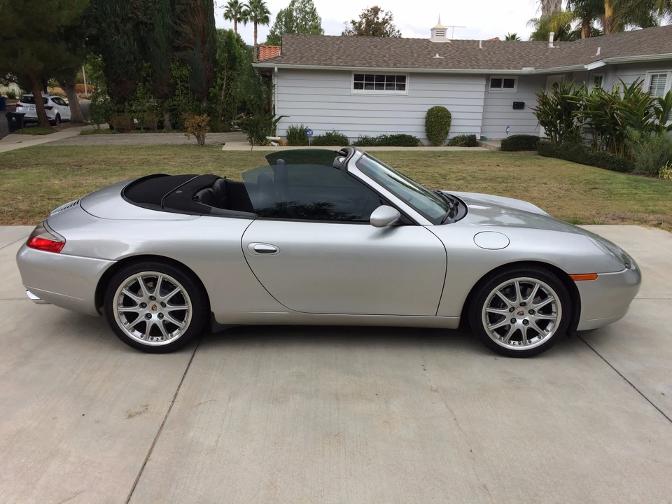 2001 Porsche 996 Carrera - Image 12 of 31