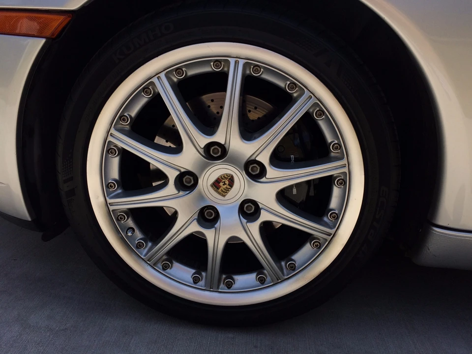 2001 Porsche 996 Carrera - Image 25 of 31