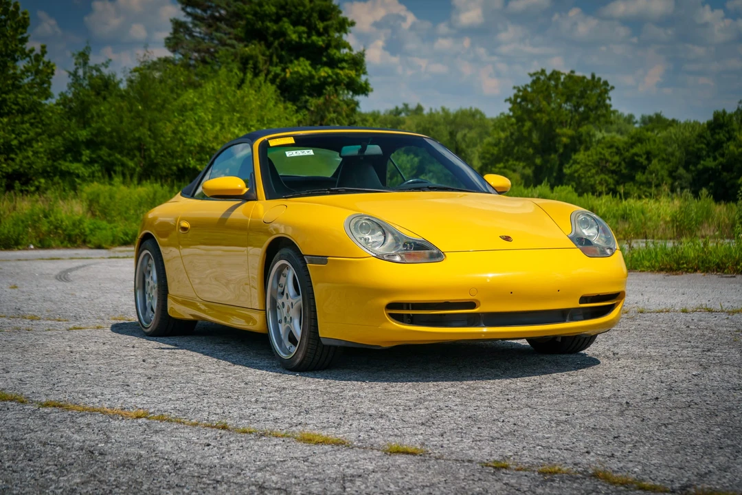 2001 Porsche 996 Carrera - Image 16 of 31