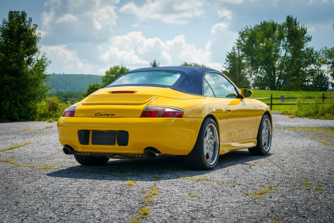 2001 Porsche 996 Carrera - Image 13 of 31