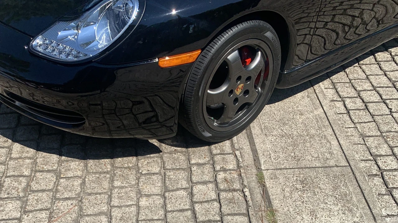 2001 Porsche 996 Carrera - Image 31 of 31