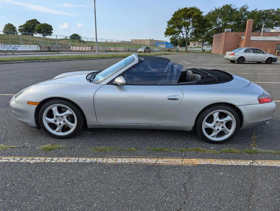 2001 Porsche 996 Carrera - Image 15 of 31