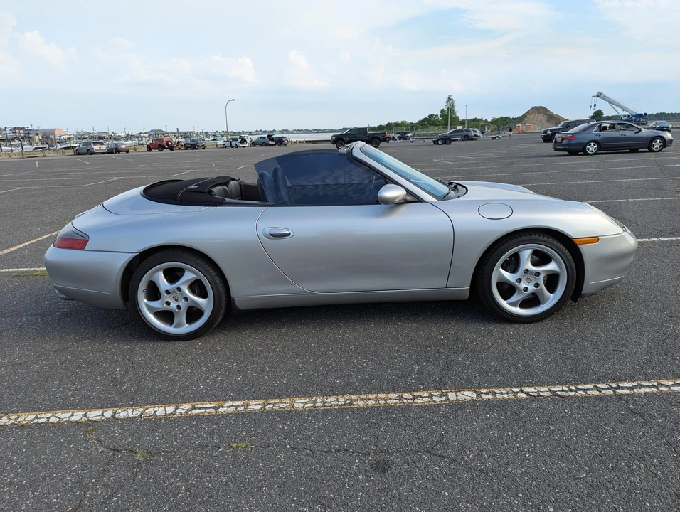 2001 Porsche 996 Carrera - Image 8 of 31