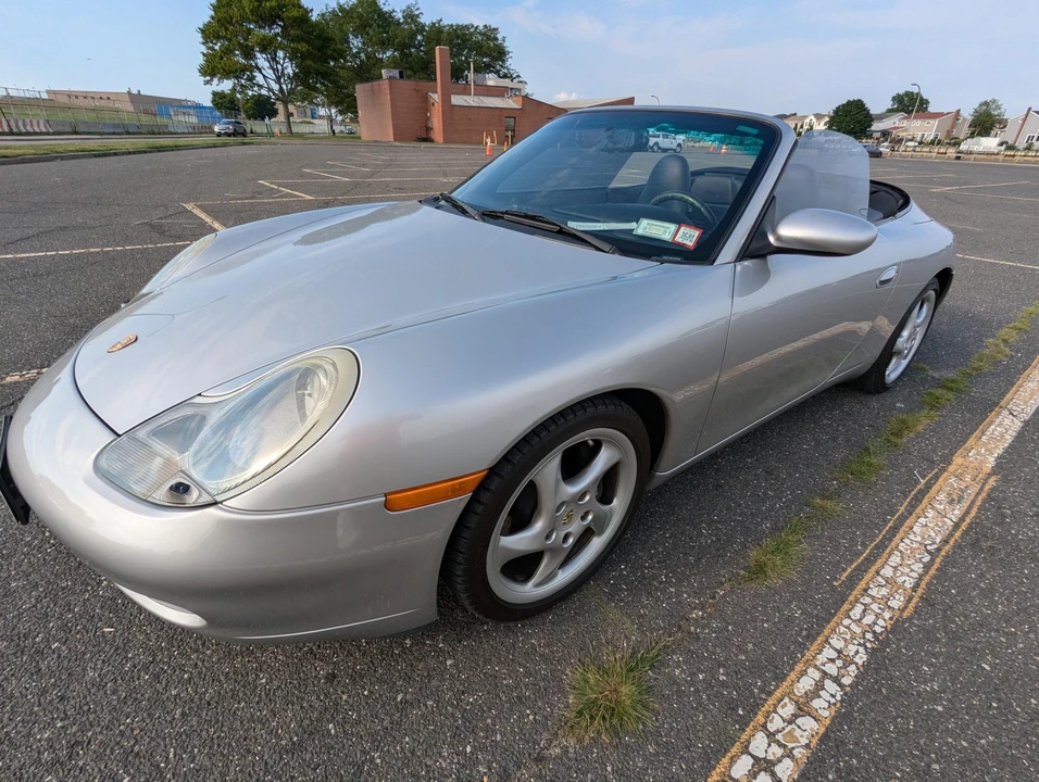2001 Porsche 996 Carrera - Image 16 of 31