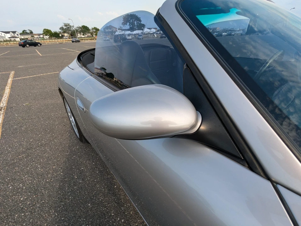 2001 Porsche 996 Carrera - Image 25 of 31