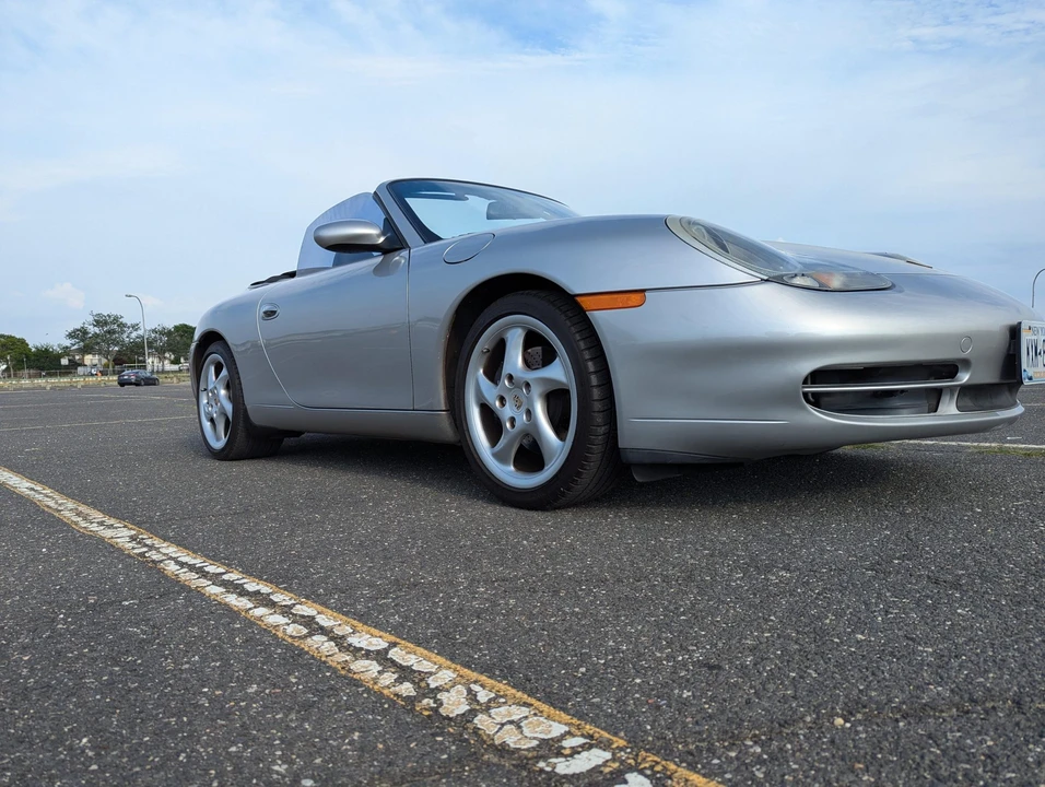 2001 Porsche 996 Carrera - Image 7 of 31