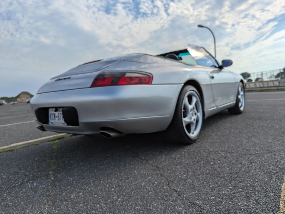 2001 Porsche 996 Carrera - Image 10 of 31