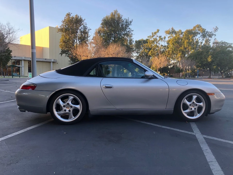 2001 Porsche 996 Carrera - Image 28 of 31