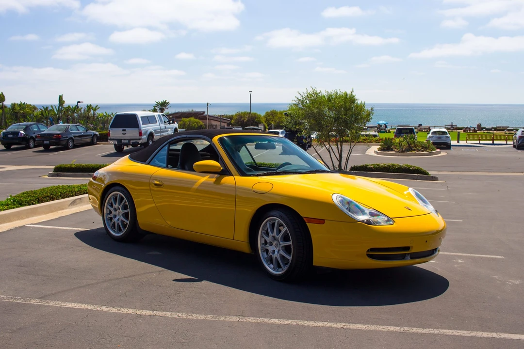 2001 Porsche 996 Carrera - Image 9 of 31