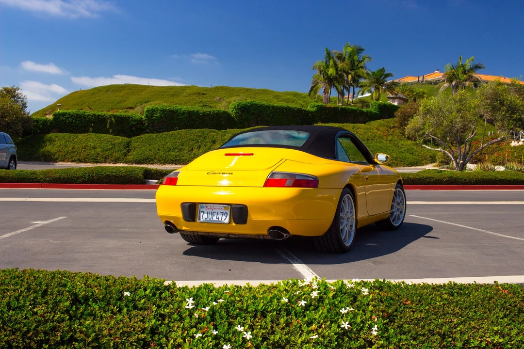 2001 Porsche 996 Carrera - Image 11 of 31