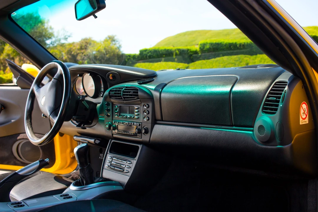 2001 Porsche 996 Carrera - Image 21 of 31