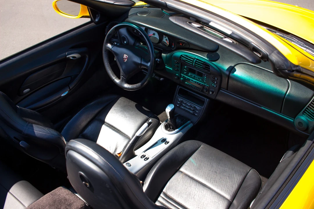 2001 Porsche 996 Carrera - Image 19 of 31