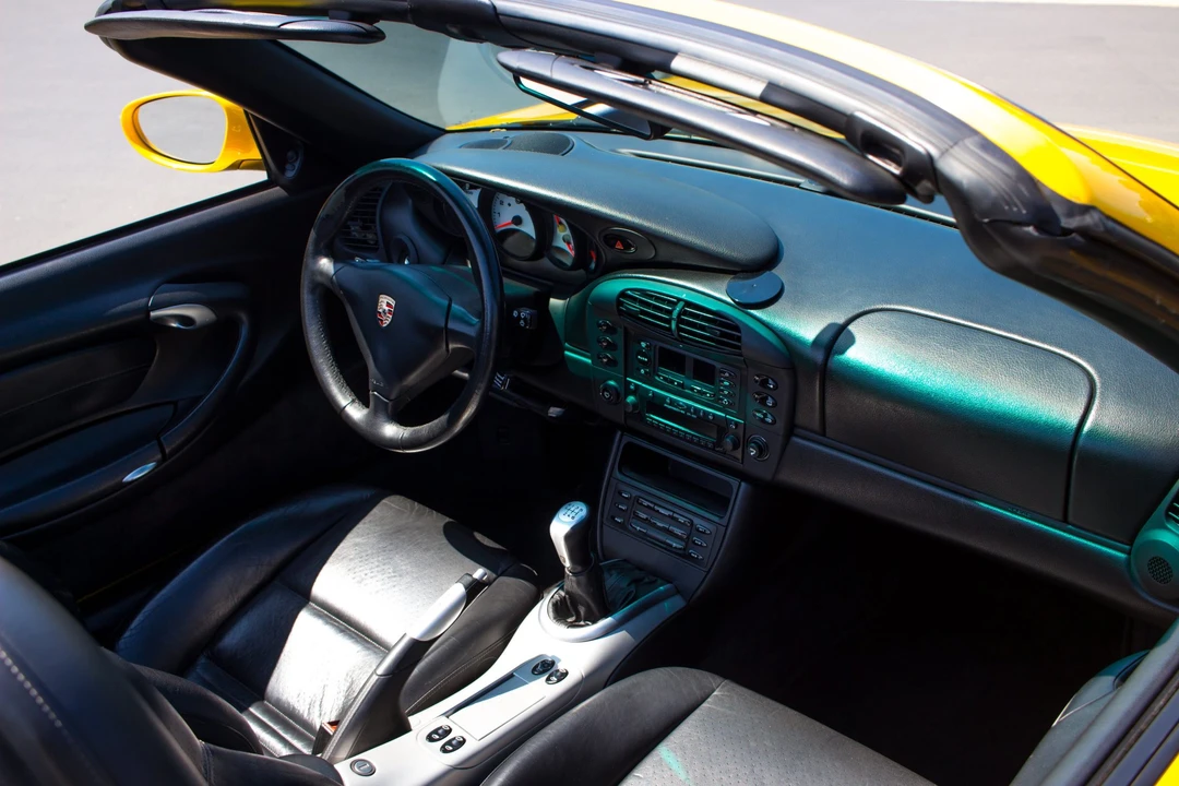 2001 Porsche 996 Carrera - Image 20 of 31