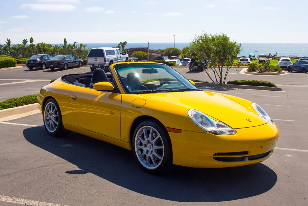 2001 Porsche 996 Carrera - Image 2 of 31