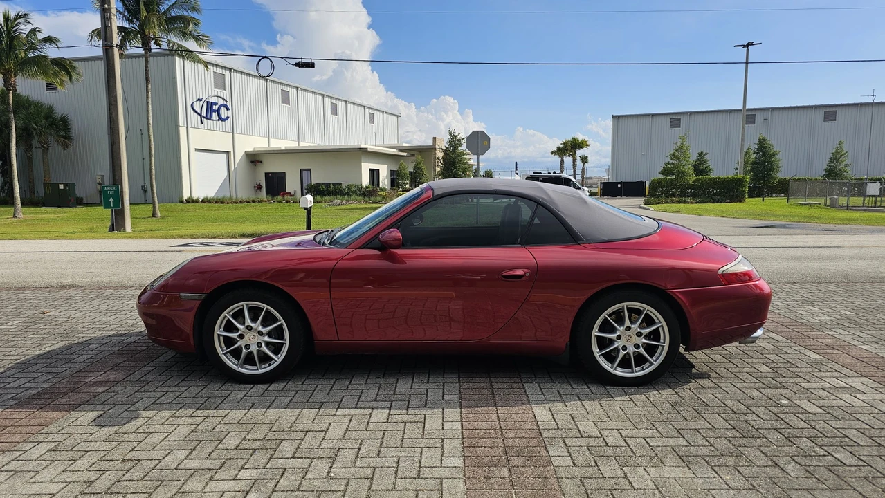 2001 Porsche 996 Carrera - Image 17 of 31