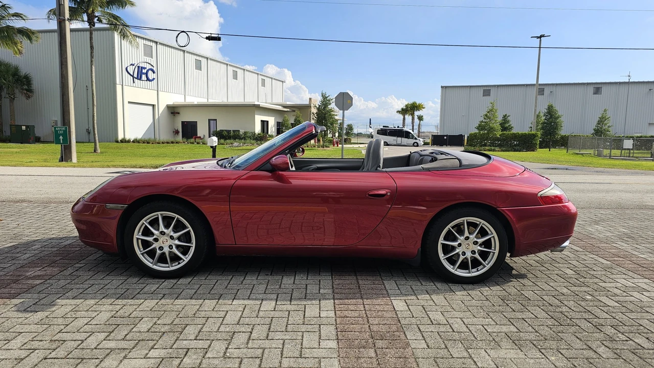 2001 Porsche 996 Carrera - Image 6 of 31