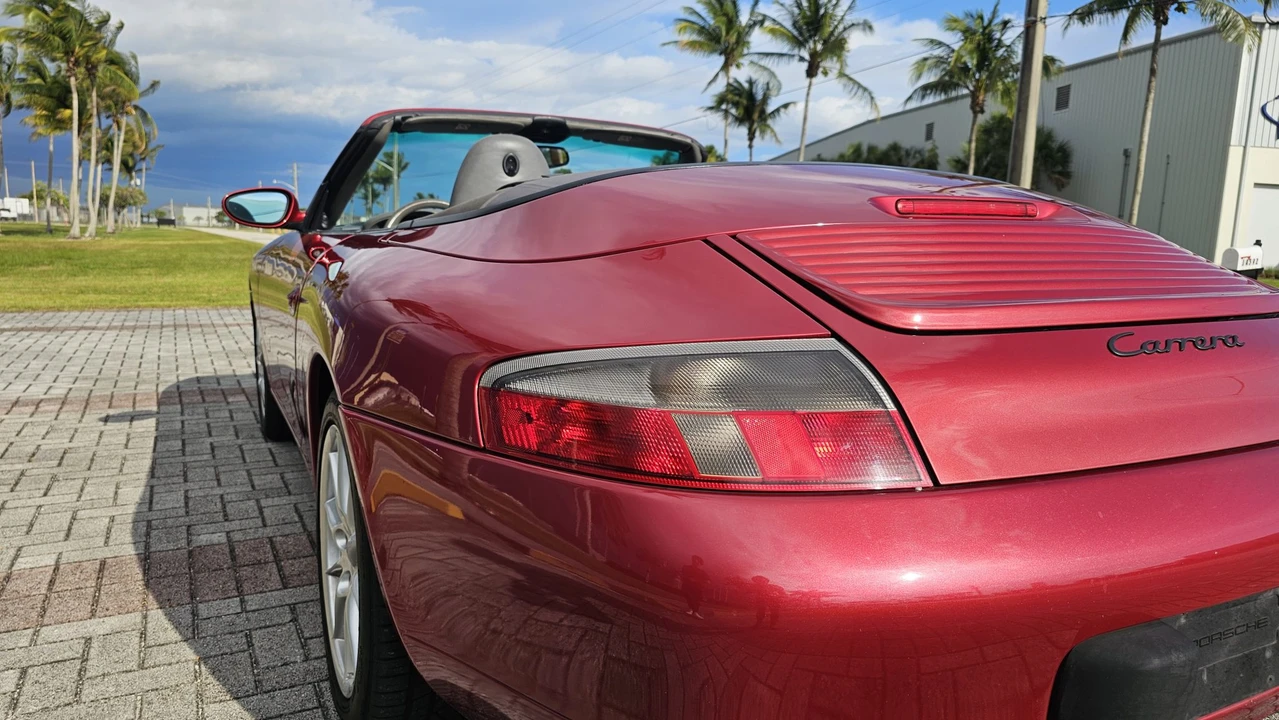 2001 Porsche 996 Carrera - Image 28 of 31