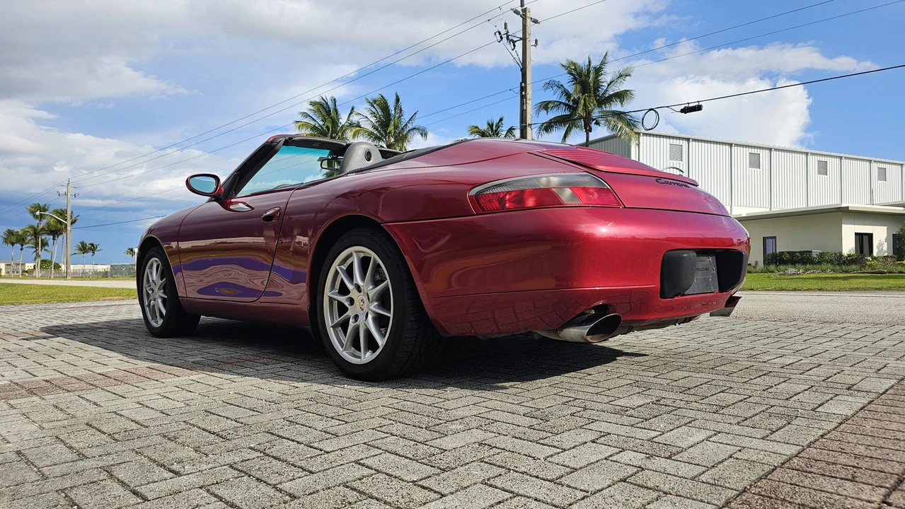 2001 Porsche 996 Carrera - Image 8 of 31