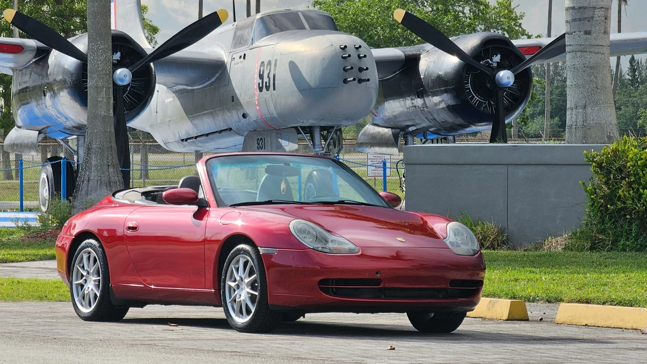 2001 Porsche 996 Carrera - Image 15 of 31