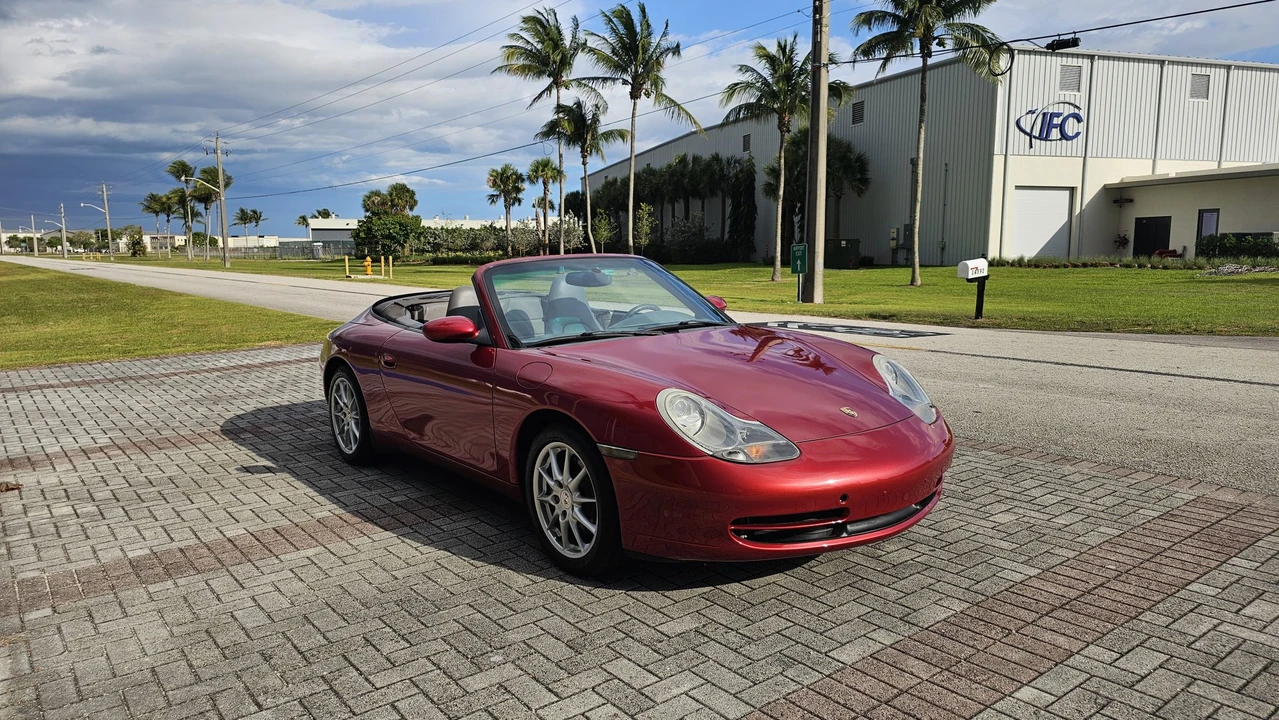 2001 Porsche 996 Carrera - Image 13 of 31