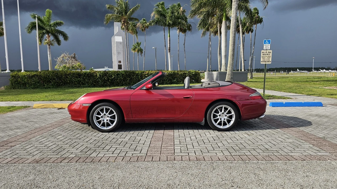 2001 Porsche 996 Carrera - Image 5 of 31