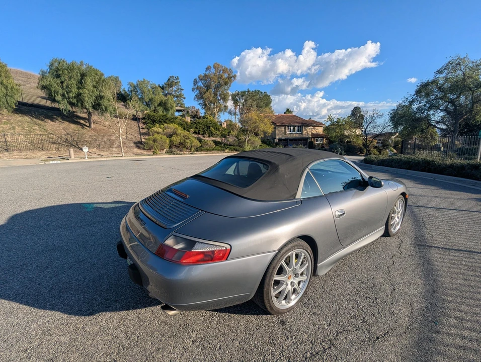 2001 Porsche 996 Carrera - Image 28 of 31