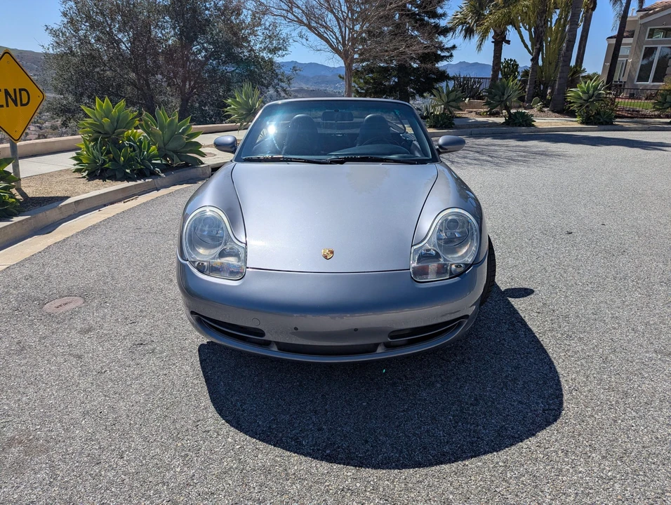 2001 Porsche 996 Carrera - Image 8 of 31