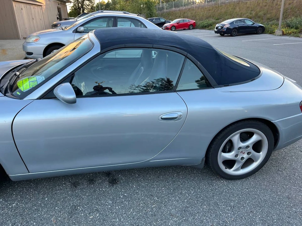 2001 Porsche 996 Carrera - Image 10 of 11
