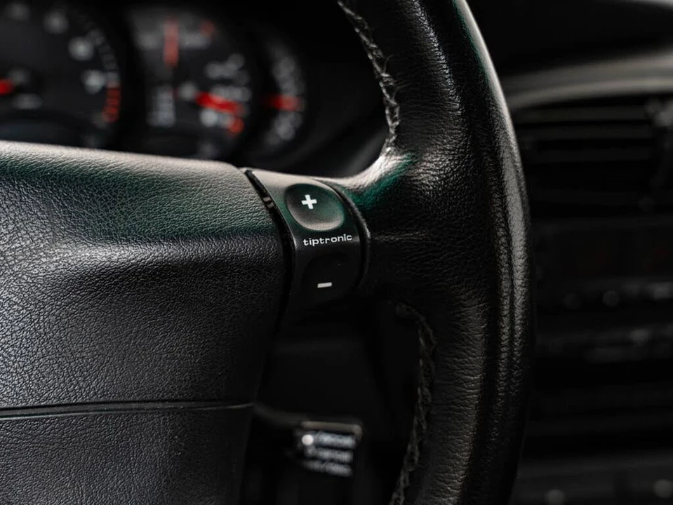 2001 Porsche 996 Carrera - Image 26 of 31