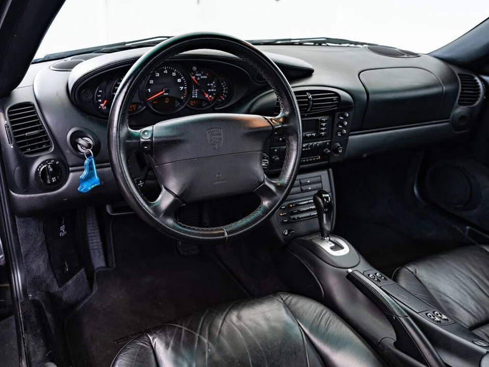 2001 Porsche 996 Carrera - Image 4 of 31