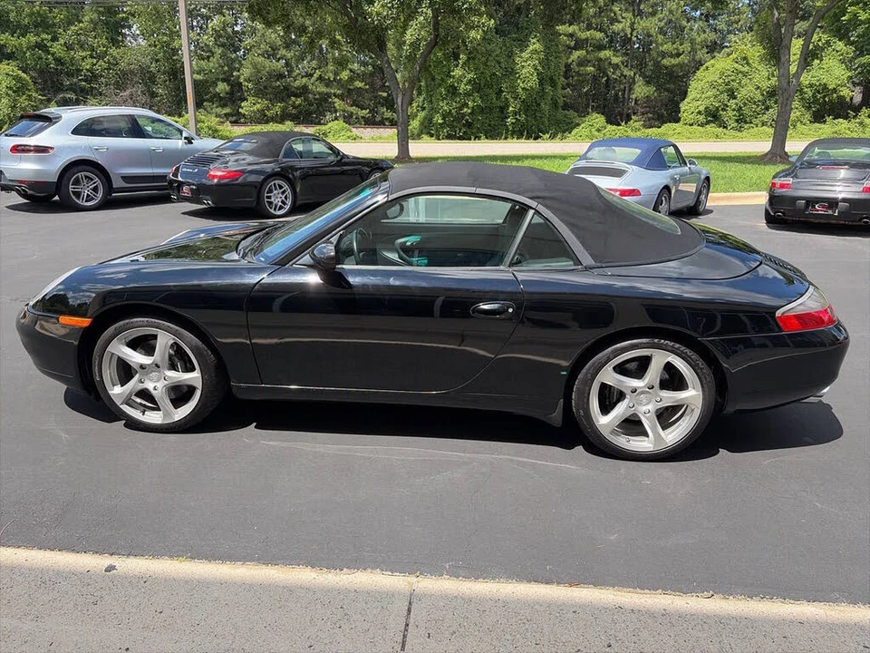 2001 Porsche 996 Carrera - Image 16 of 23