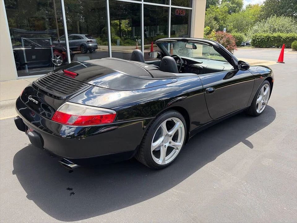 2001 Porsche 996 Carrera - Image 8 of 23