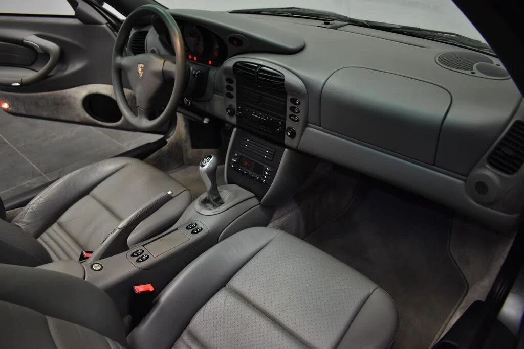 2001 Porsche 996 Carrera - Image 16 of 28