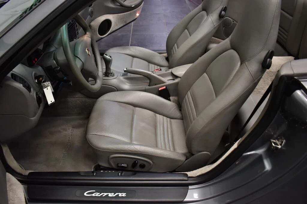 2001 Porsche 996 Carrera - Image 17 of 28