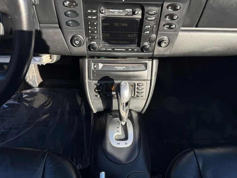 2001 Porsche 996 Carrera - Image 26 of 31