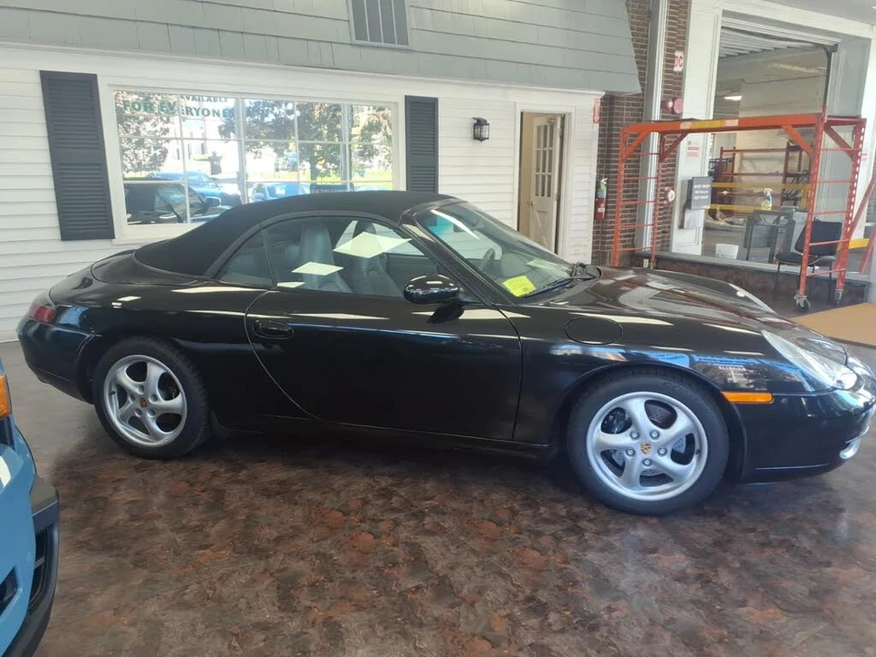 2001 Porsche 996 Carrera - Image 4 of 30
