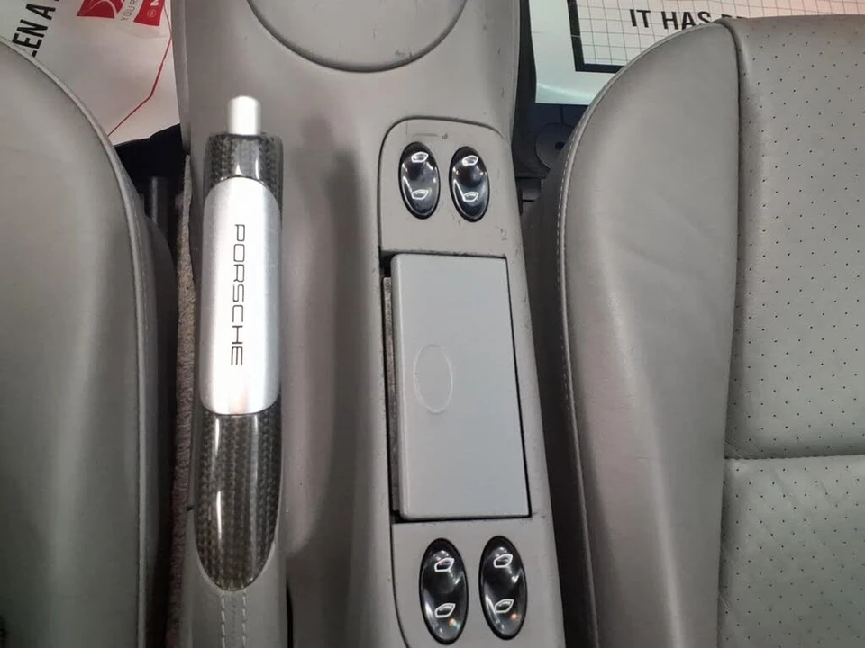 2001 Porsche 996 Carrera - Image 17 of 30