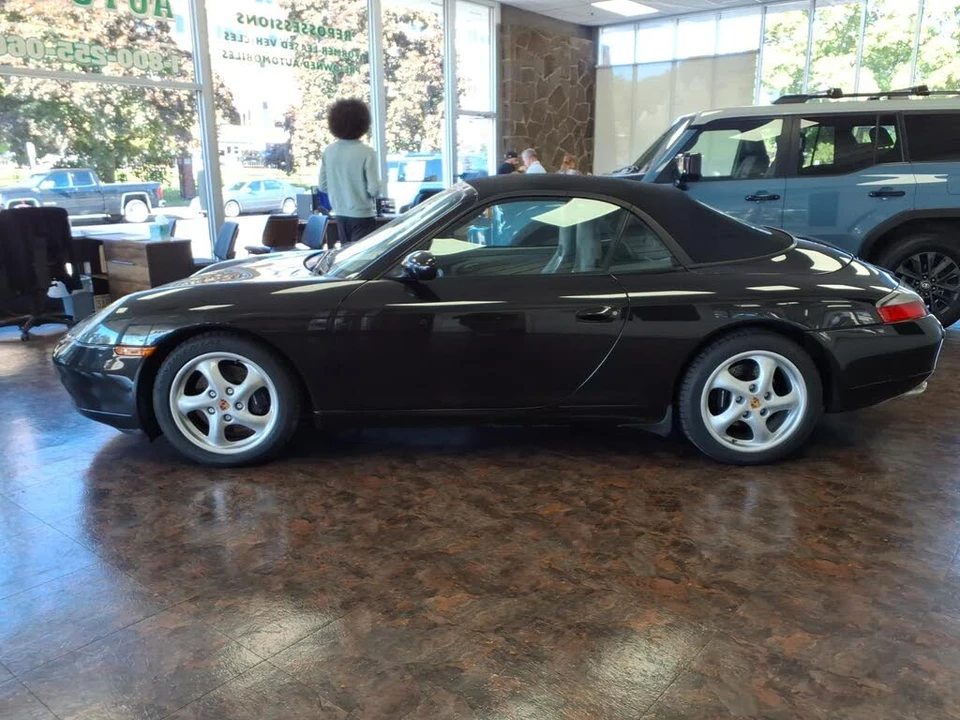 2001 Porsche 996 Carrera - Image 8 of 30