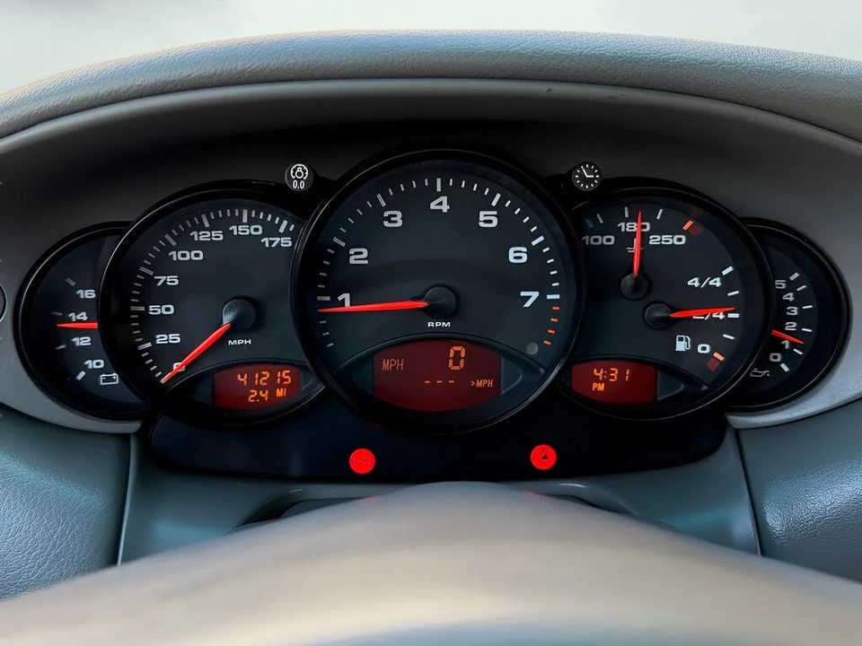 2001 Porsche 996 Carrera - Image 29 of 31