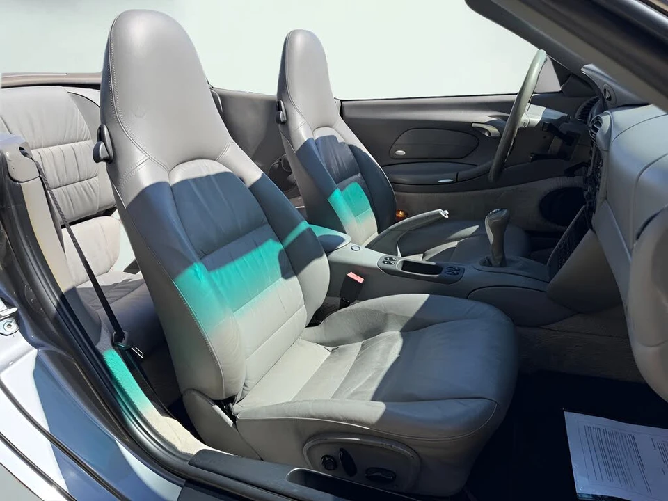 2001 Porsche 996 Carrera - Image 24 of 31