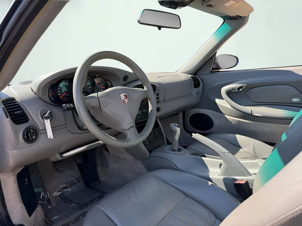 2001 Porsche 996 Carrera - Image 17 of 31