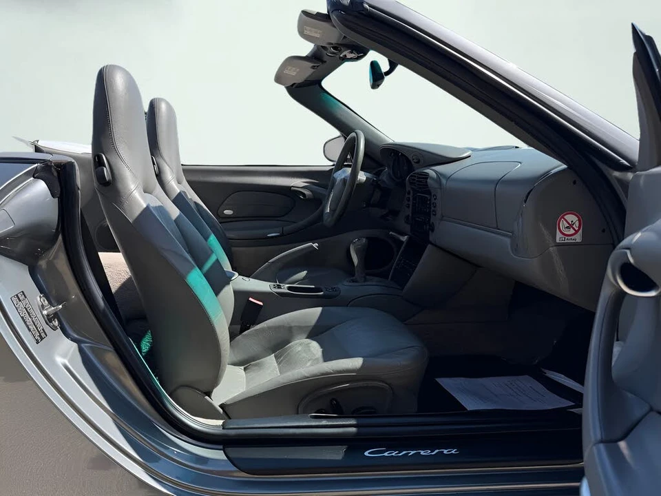2001 Porsche 996 Carrera - Image 22 of 31