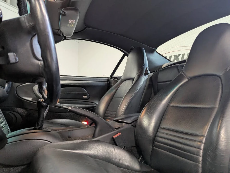 2001 Porsche 996 Carrera - Image 13 of 17