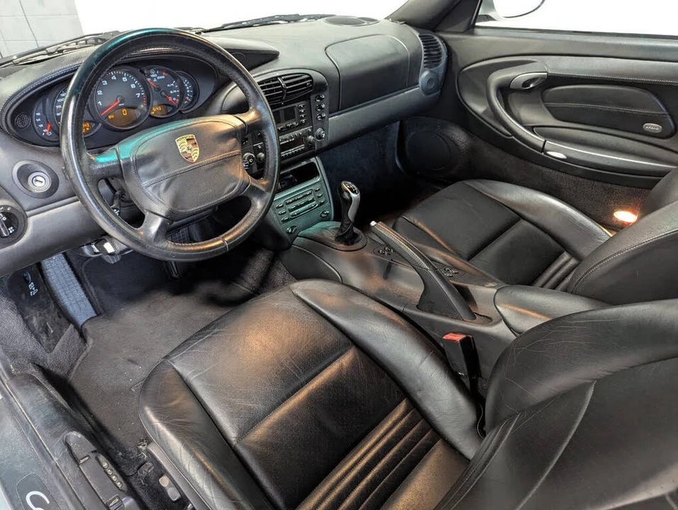 2001 Porsche 996 Carrera - Image 11 of 17