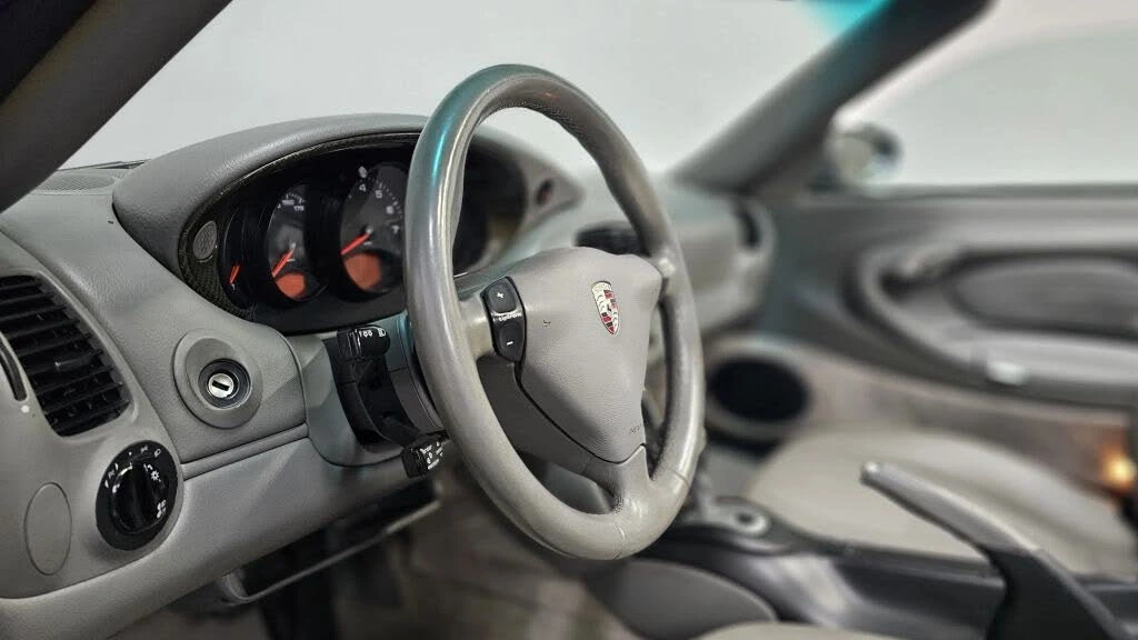 2001 Porsche 996 Carrera - Image 11 of 31